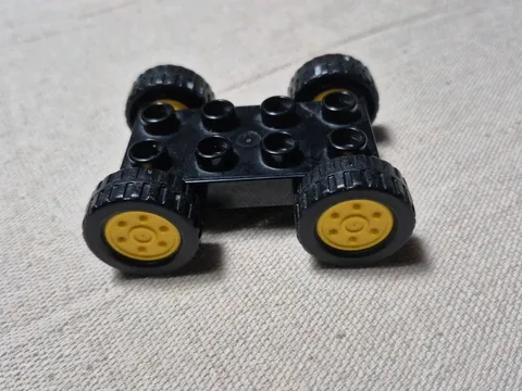 Lego Duplo Car Base 2X4 yellow wheels