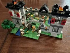 LEGO Minecraft: The Fortress (21127) 100% Complete w/ Manuals & Minifigs No Box