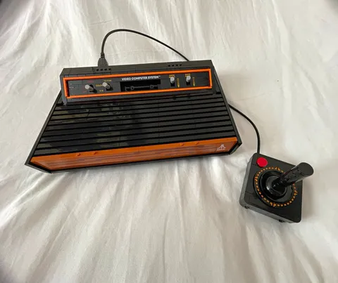 LEGO Icons Atari 2600 Video Computer System 10306 2532pcs Mini Builds