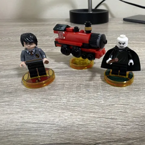 LEGO Dimensions Harry Potter & Lord Voldemort Minifigures w/ Red Train & Bases