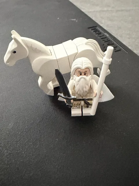 LEGO LOTR: Minas Tirith 11377 GANDALF + SHADOWFAX Minifigs. In Hand!