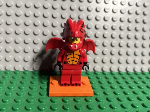 LEGO Series 18 Dragon Suit Guy Minifigure CMF (71021)