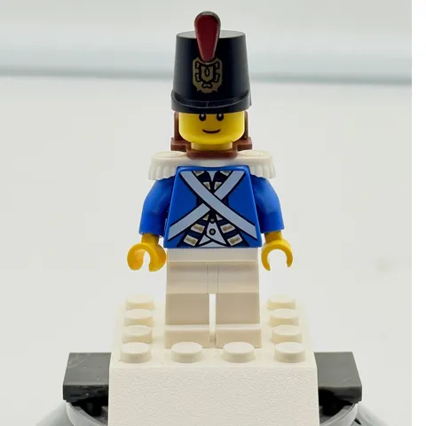 LEGO Pirates Imperial Soldier 1 Minifigure Blue Coat Shako Hat Backpack pi152