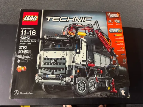 LEGO Technic Mercedes-Benz Arocs 3245 42043 New Open Box Sealed Bags