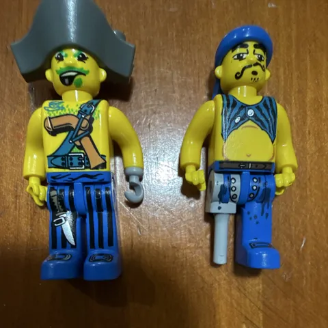 LEGO Minifigures Lot of 2 - Pirate Figures w/ Hats, Hats