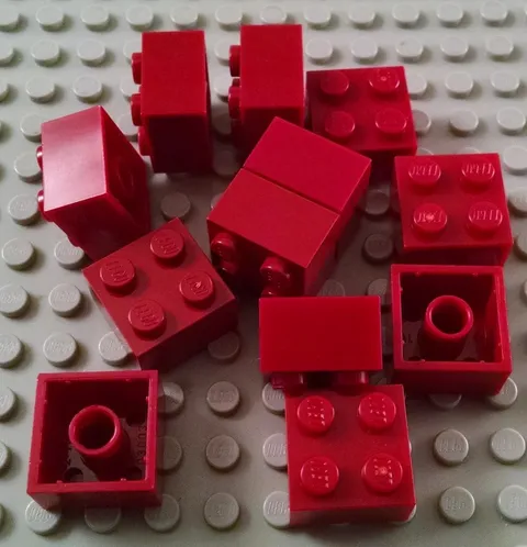 LEGO Lot of 12 Dark Red 2x2 Brick Pieces