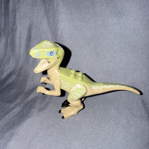 LEGO Green & Tan Dinosaur Animal Figure, Printed Details, 1 Piece Delta￼