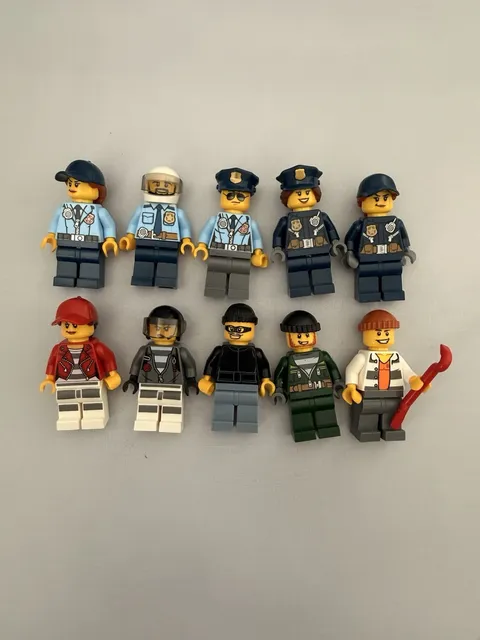 Lego Cops Robbers Police Crooks City Town Minifigures lot