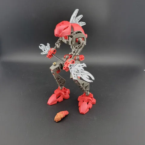 LEGO BIONICLE: RAHKSHI TURAHK ( 8592 ) 100% Complete with KRAATA STAGE 3 shown