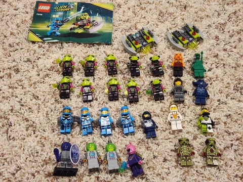 LEGO Minifigures, Aliens, Space Police, Alien Conquest, Cosmic Figures