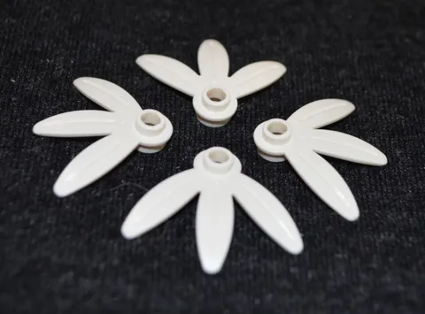 (4) 1x1 w/ 3-Leaf White Foliage Lego Plant Bricks - NEW Lego Parts ~