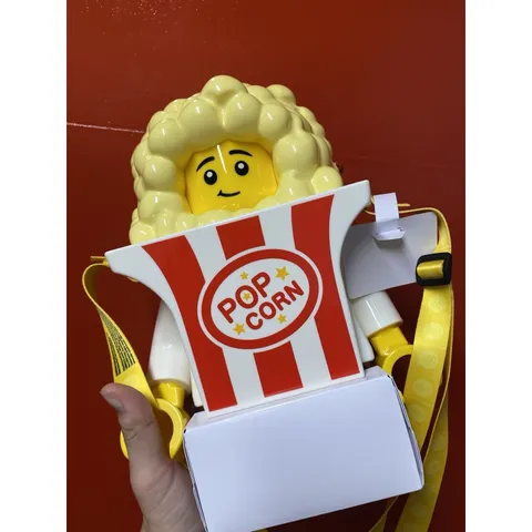 LEGO Popcorn Guy Minifig. Popcorn Bucket LEGOLAND Florida Exclusive Yellow Strap
