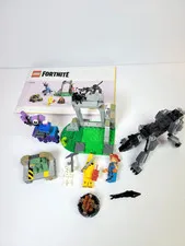 LEGO Fortnite 77075 Peely & Sparkplug's Campset Pre-owned 3 Figurines W/MANUAL