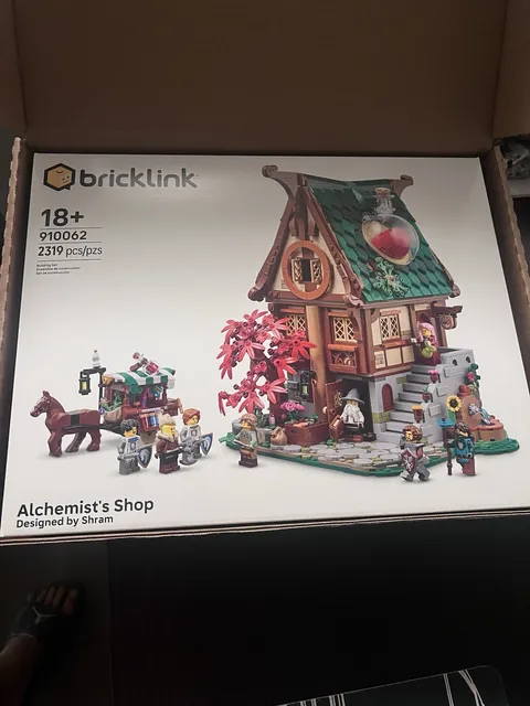 LEGO BrickLink Designer Program Alchemist's Shop #910062 New With Shipper