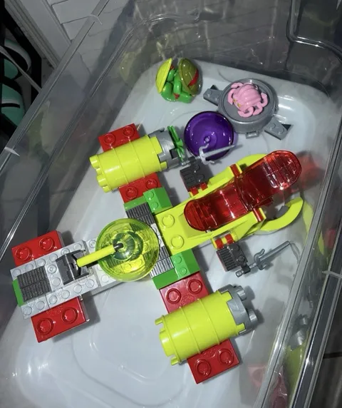 LEGO 79120 TMNT T-Rawket Sky Strike Ship W/ Kraang & Raphael
