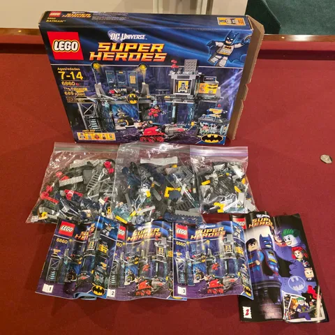 LEGO DC Comics Super Heroes: The Batcave (6860) 100% Complete with Box