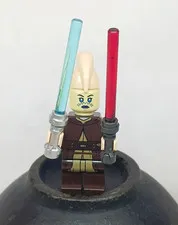 LEGO Star Wars Ki Adi Mundi 2 Lightsabers - 2 Sided Face Not correct to Minifig