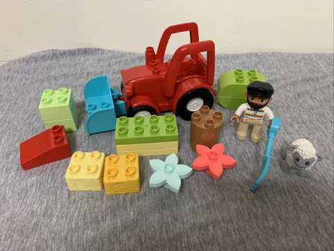Lego Duplo Red Farm Tractor w/Front Loader & Accessories