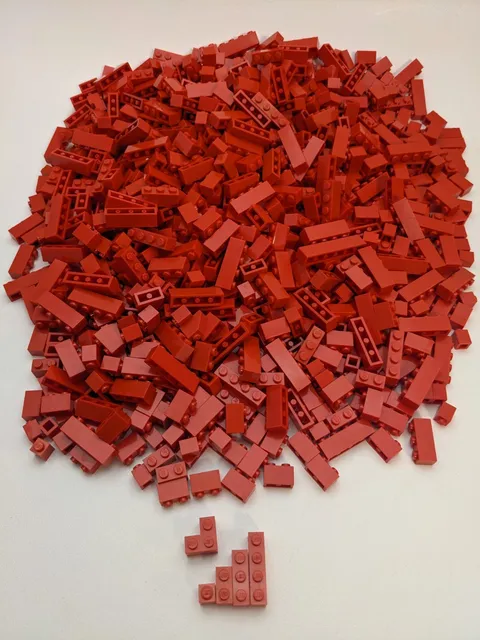 LEGO Bricks 950pcs Red Bulk Lot 1x1 1x2 1x3 1x4 2x2 Corner Cleaned MOC