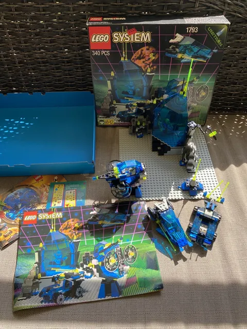 LEGO Space Unitron 1793 Space Station Zenon 99% Complete W Box & Manual