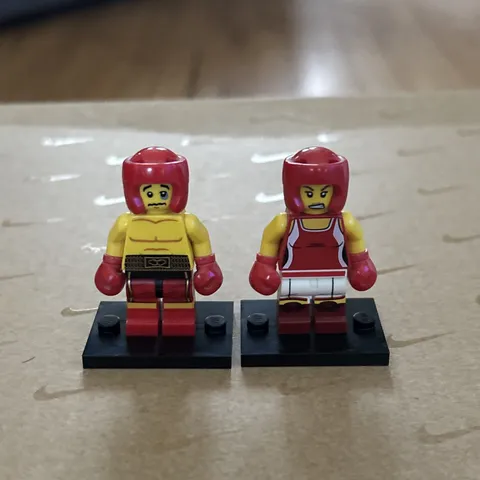 LEGO Collectible Minifigures Series 5 Boxer & female boxer lot