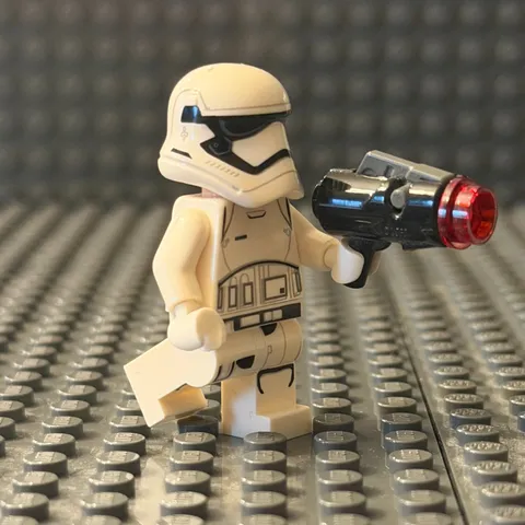 LEGO Star Wars First Order Stormtrooper Minifigure SW0667 (Set 75189) w/ Weapon