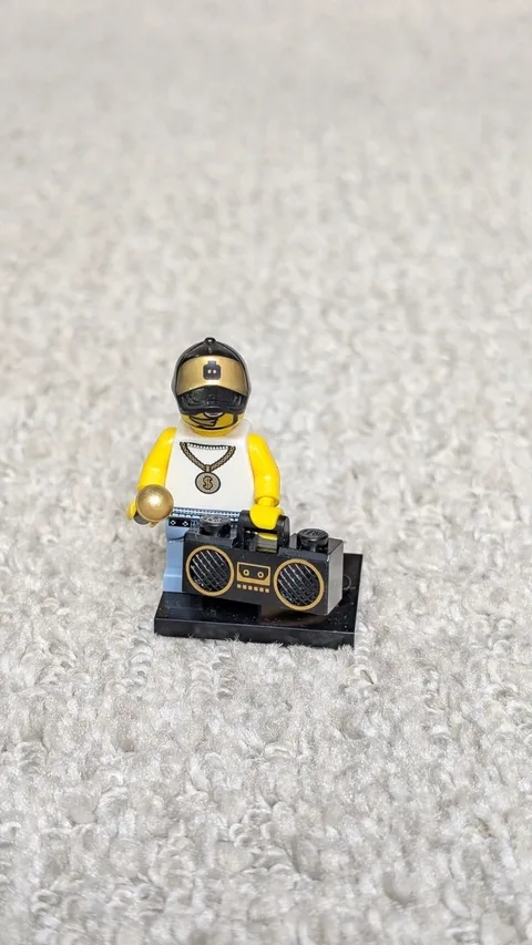 LEGO Series 3 Minifigures 8803 - Rapper G1 36