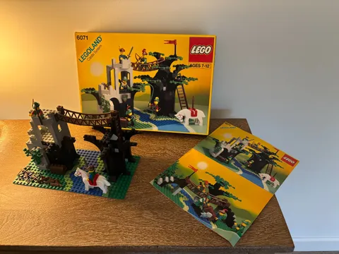 LEGO Castle: Forestmen's Crossing (6071) - 80% complete w/box and instructions