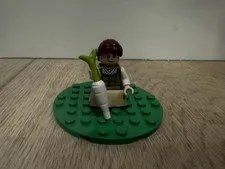 LEGO Icons: Mrs Proudfoot Minifigure 10354 The Shire lor146 (+turnip)
