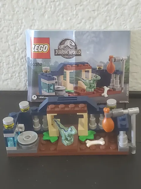 lego Jurassic Park baby velociraptor Playpen 30382