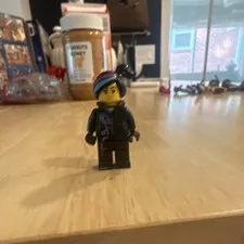 LEGO Dimensions Wild Style Lucy Minifigure with Tag Base Disc