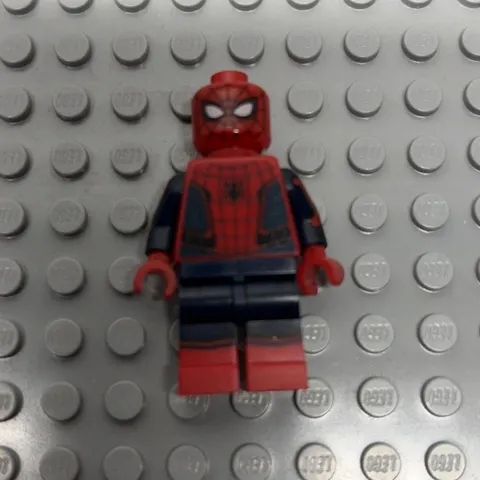 Lego Spider-Man Minifigure Super Heroes Homecoming 76082 76083 sh0420 sh420
