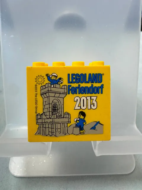 LEGO collector's brick special brick 2x4x3 yellow Legoland holiday village 2013