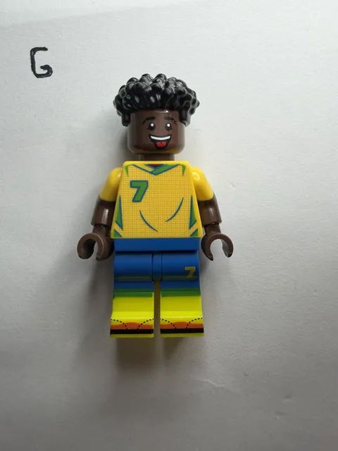 Lego New Vini Jr. Brazil  Minifigure Soccer Player Footballer from Set 43027 Fig
