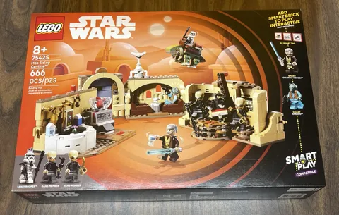 LEGO Star Wars Mos Eisley Cantina 75425, 666 Pieces, Ages 8+, Greedo, Smart Play