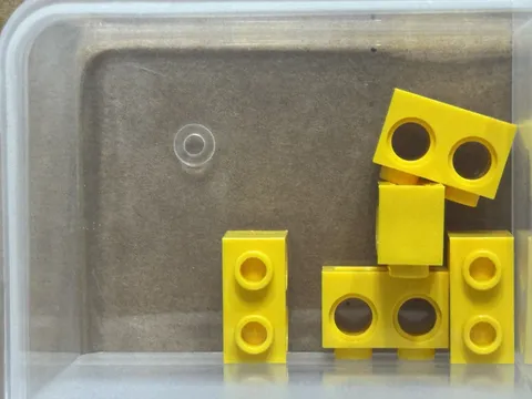 LEGO Parts - Yellow Technic, Brick 1 x 2 with Holes - No 32000 - QTY 5
