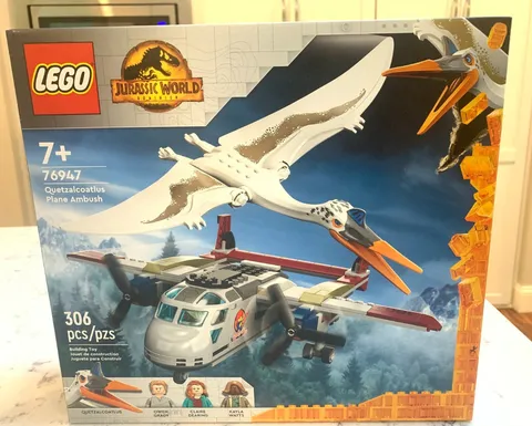 LEGO 76947 Quetzalcoatlus Plane Ambush, NISB, Excellent Box!