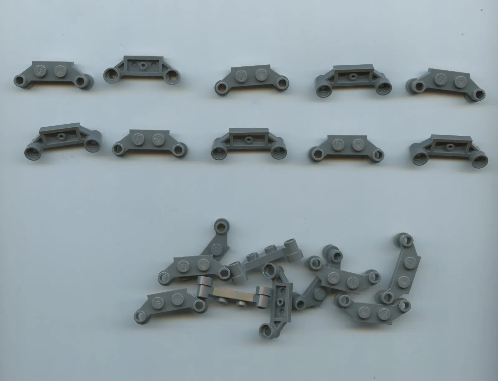 LEGO x 20 Dark Bluish Gray Plate, Modified 1 x 4 Offset 4590