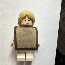 LEGO Minifigure Luke Skywalker White Outfit, Blonde Hair, Brown Belt