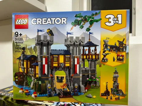 LEGO CREATOR: Medieval Castle (31120)