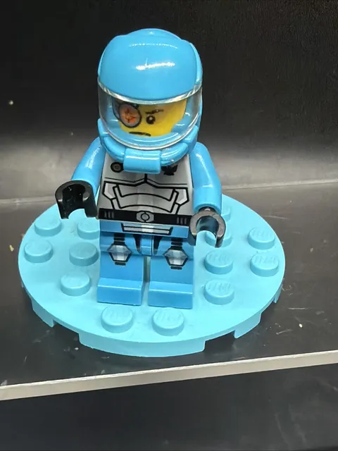 Lego Galaxy Squad Dark Azure Solomon Blaze Minifigure (gs004) - 70703 70701