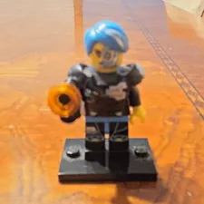 LEGO Minifigure Series 16 Cyborg