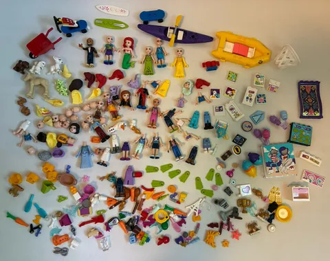 LEGO Friends Figures Parts Torsos Legs Hair Animals Accessories Bulk Lot 7oz