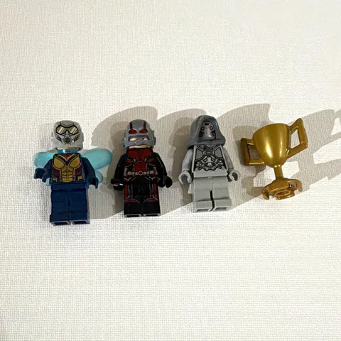LEGO Marvel Minifigure Lot Ant-Man Wasp & Ghost With Helmets & Trophy Cup