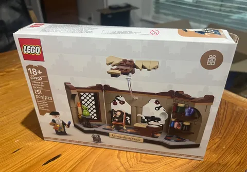 LEGO 40902 Tribute to Leonardo da Vinci GWP - New & Sealed