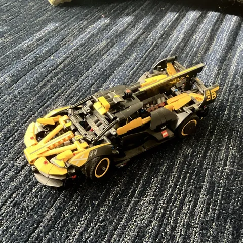 LEGO Technic 42111 Dom's Dodge Charger Fast & Furious 1077pc Stand 9+