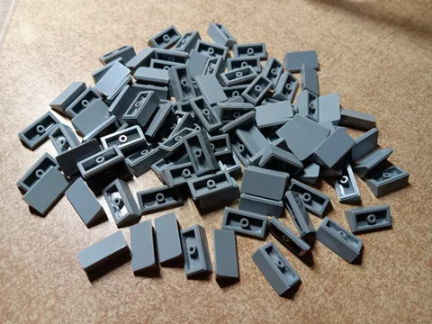 LEGO BULK LOT OF 100 LIGHT BLUISH GRAY SLOPE 30 DEGREE  1 X 2 X 2/3 #85984