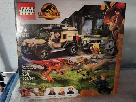 LEGO JURASSIC WORLD SET #76951 PYRORAPTOR & DILOPHOSAURUS TRANSPORT- NEW