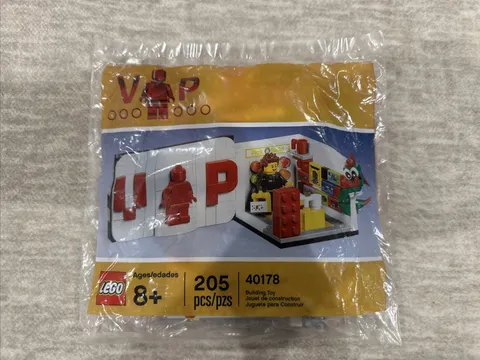 NIB LEGO  40178 Promotional Iconic VIP Polybag Set 2017 RETIRED