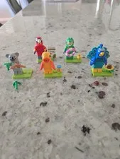 Lot Of 5 Lego Minifigures Series 28 Koala Parrot Goldfish Peacock Alligator